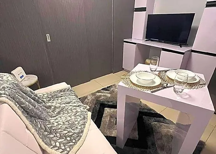 Spectacular View With Prime Location 4*